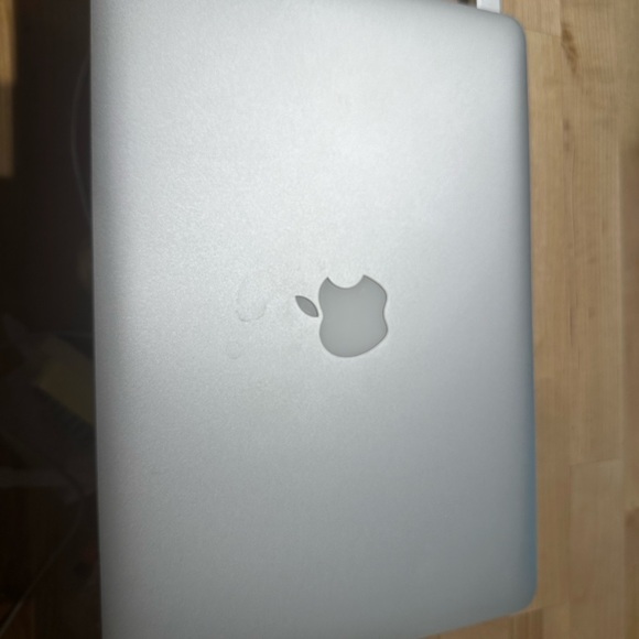 MacBook Pro - Picture 1 of 4